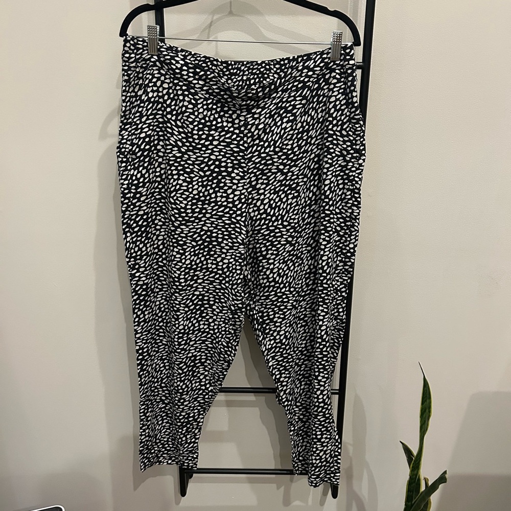 Old Navy Black and White Print Pants
